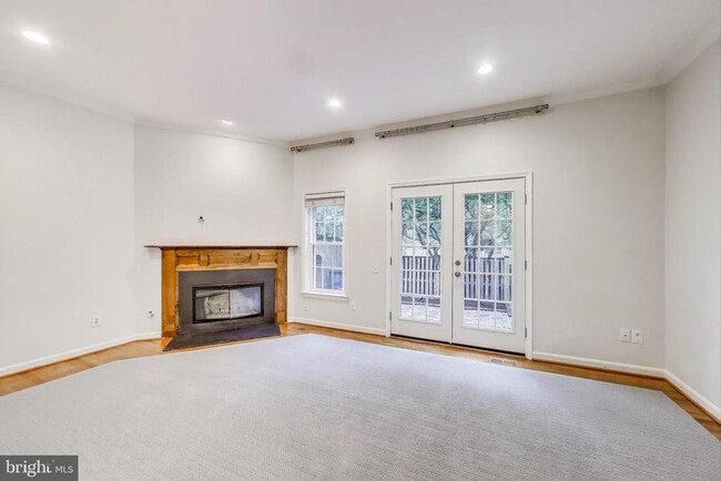 Building Photo - 1325 Chetworth Ct