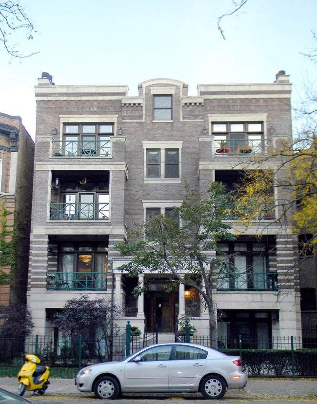 Building Photo - 4047 N Sheridan Rd