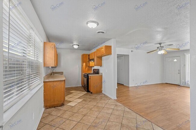 Foto del edificio - 3204 Caribbean Dr