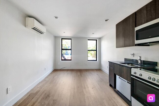 Foto del edificio - 738 E 6th St