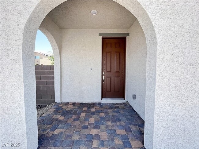 Building Photo - 2942 Gaffer Film St