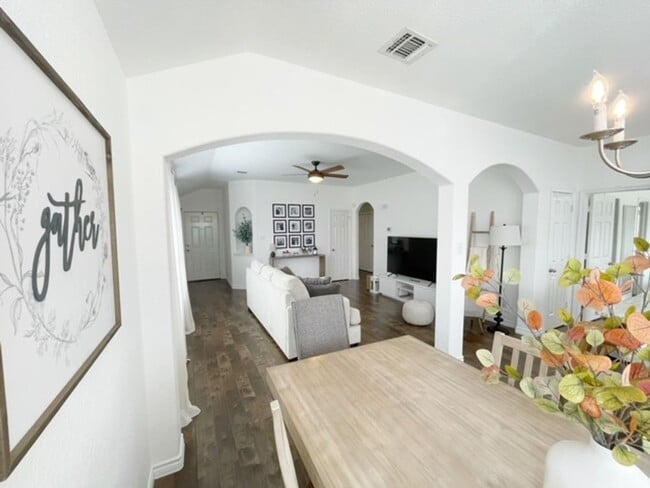 Foto del edificio - 3BED/2BATH Home for lease! Available NOW!