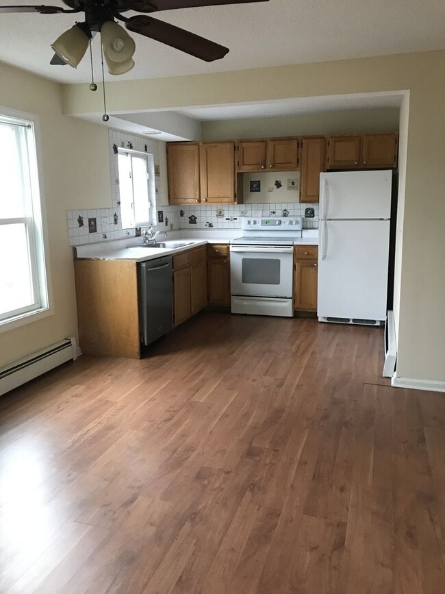 Building Photo - 30 Nash St