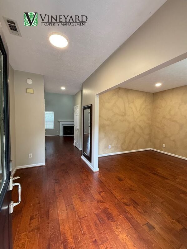 Foto del edificio - 9970 Lauren Hall Ct