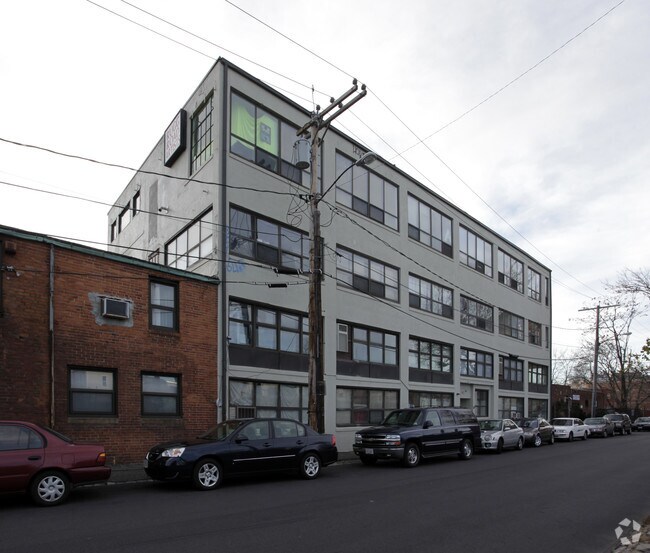 Foto del edificio - 30 Penniman Rd