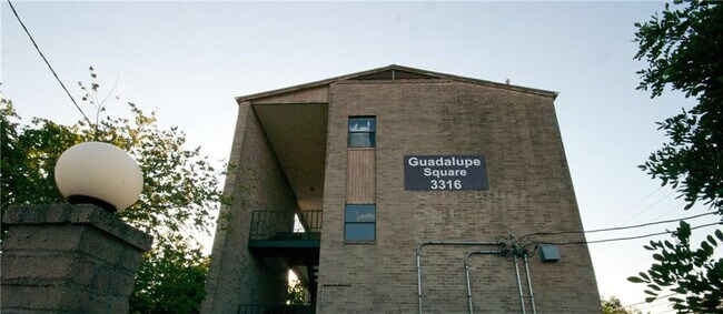 Foto del edificio - 3316 Guadalupe St