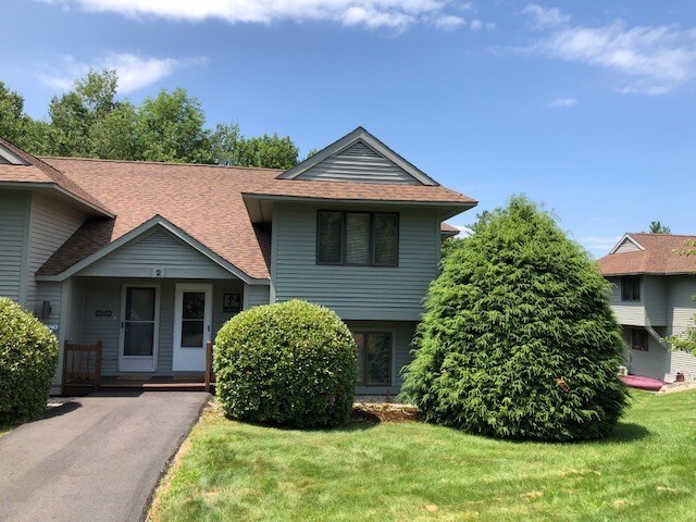 Primary Photo - 2 N Peak Village