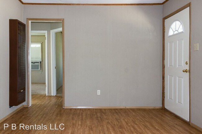 Building Photo - 3 br, 1 bath House - 904 SW 29th Street