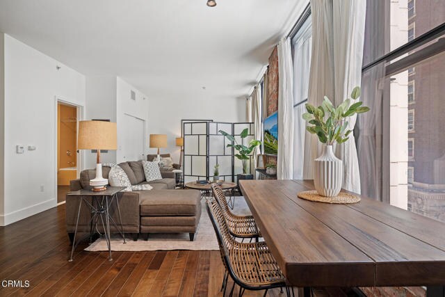 Foto del edificio - 460 S Spring St