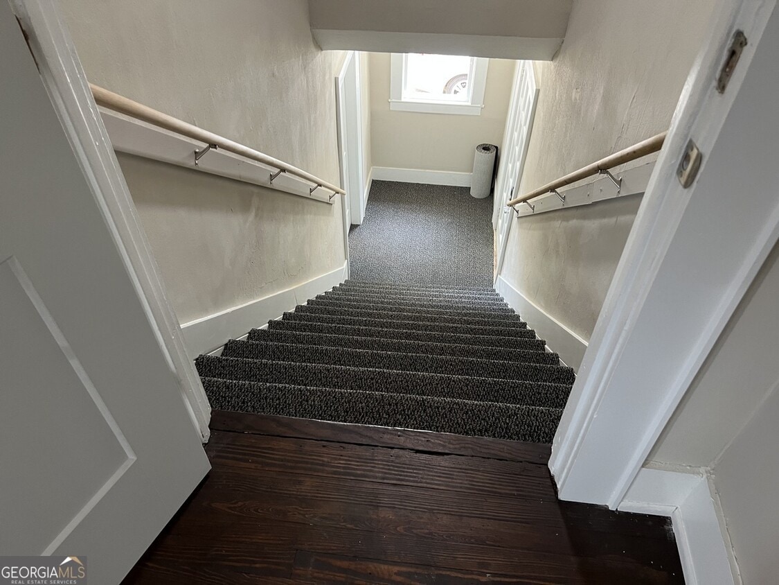Primary Photo - 129 Whitefoord Ave NE