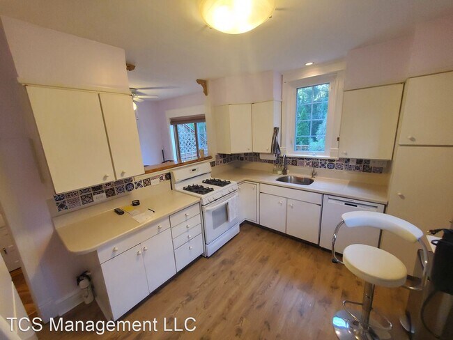 Building Photo - 4 br, 2.5 bath House - 519 Wadsworth Ave