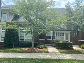 Building Photo - 6301 Park S Dr