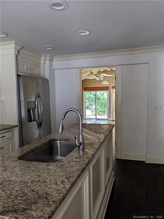 Foto del edificio - 6466 Main St