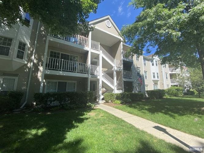 224 Larch Ln, Mahwah, NJ 07430 Condo for Rent in Mahwah, NJ