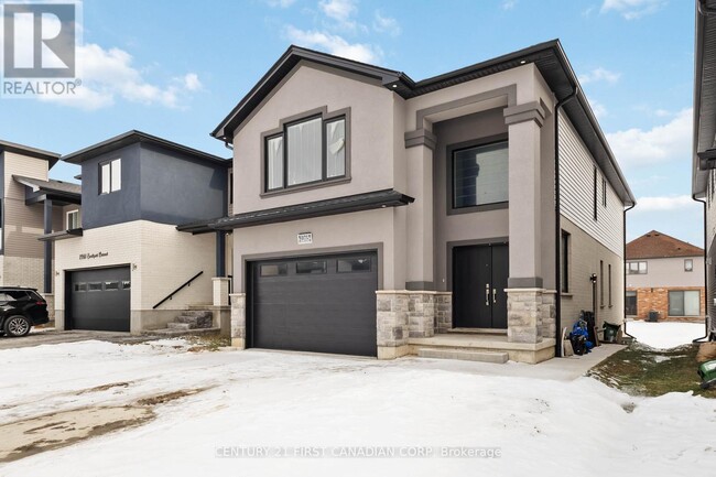 Building Photo - 2265 Southport Cresent