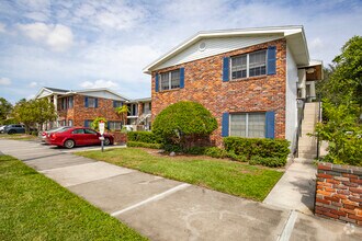 141 E. Davis Blvd. - Davis Islands Apartments