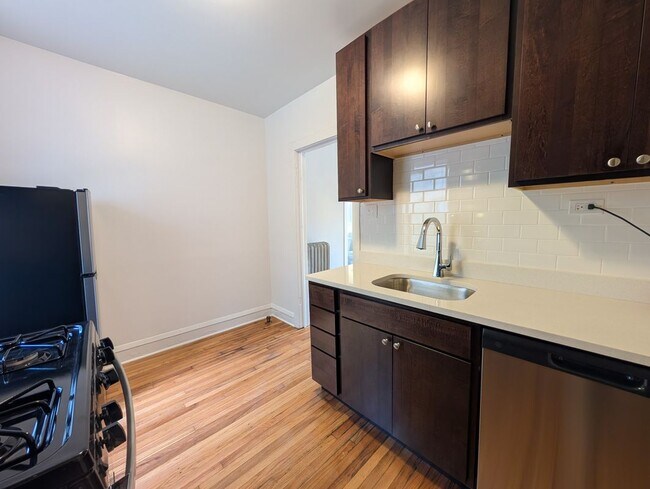 Foto del edificio - 2714 N Spaulding Ave