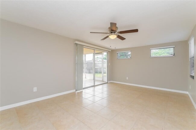 Building Photo - 3048 Salisbury Dr