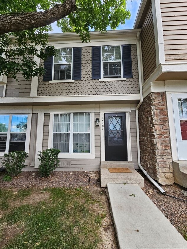 Primary Photo - Spacious 2 Bed Townhome w/ Fenced Yard & N...