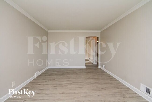 Foto del edificio - 8912 S Sacramento Ave