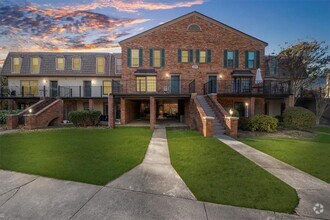 Building Photo - 3091 Colonial Way