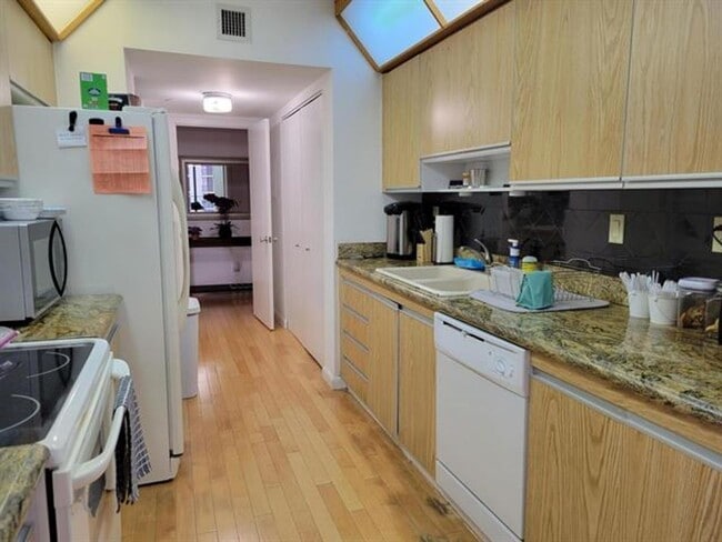 Photo - 19707 Turnberry Way cu-14D, Aventura, FL 33180 Apartment