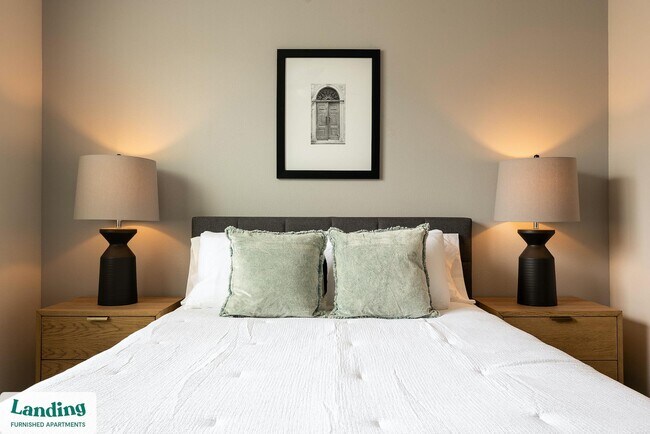 Foto del edificio - 6107 E Riverside Dr