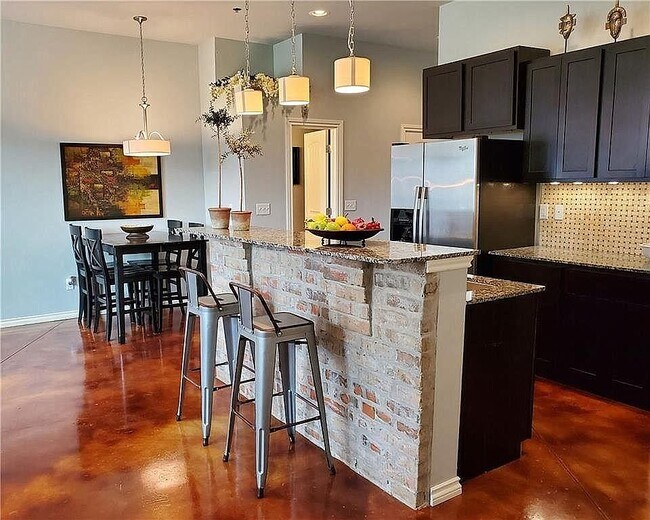 Kitchen & Dining - 477 S Fretz Ave