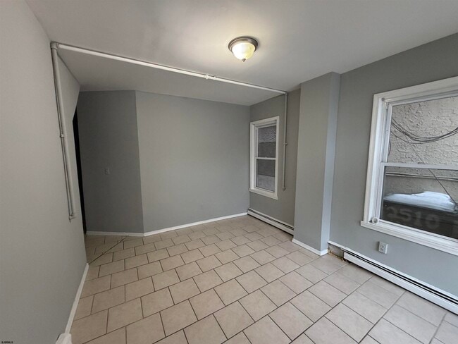 Building Photo - 2510 Arctic Ave