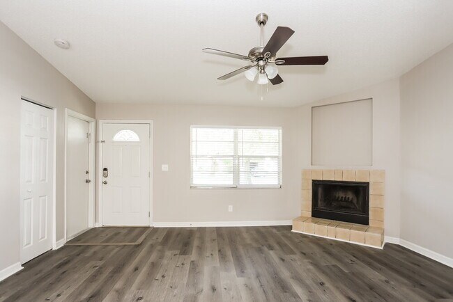 Foto del edificio - 11337 Blackbark Dr