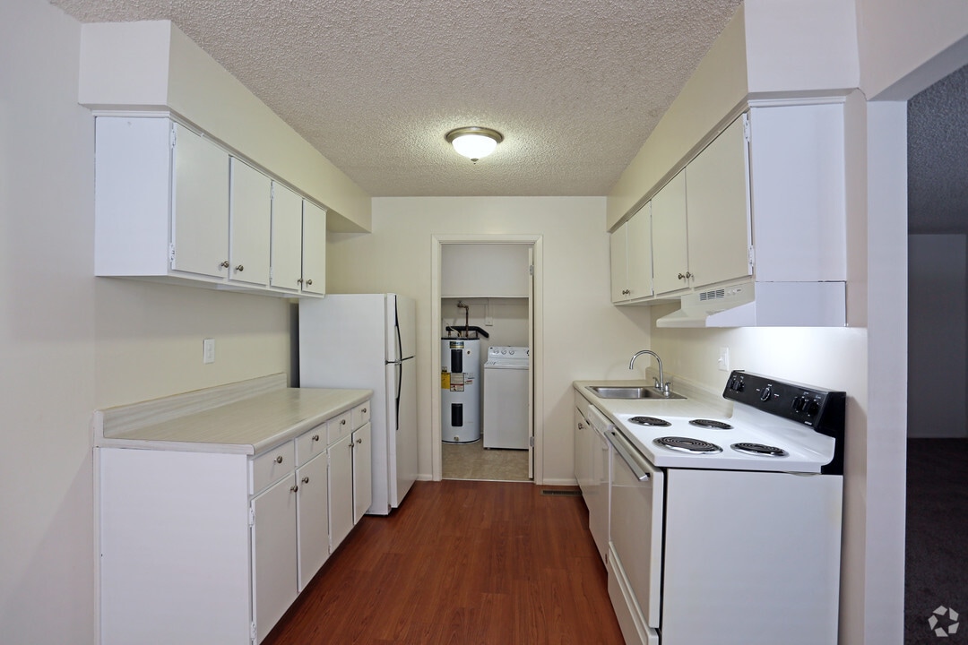 Cedar Glen Apartments primary photo