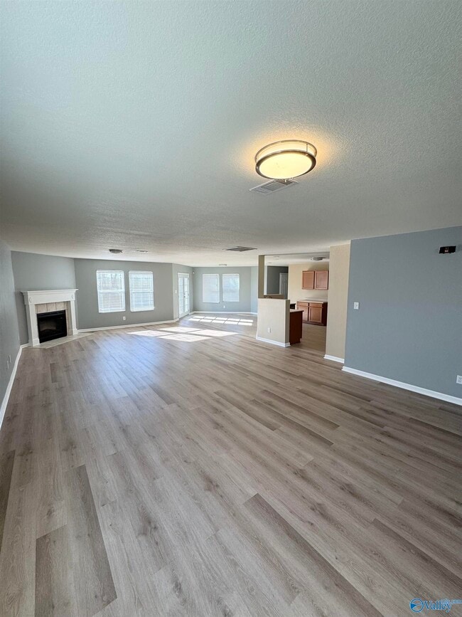 Building Photo - 207 Millbury Ct