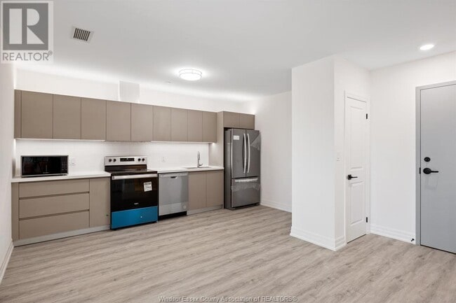 Building Photo - 7337 Meo Blvd