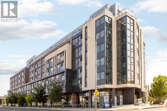 Building Photo - 3385 Dundas St W