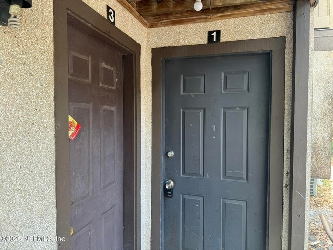 Foto del edificio - 5120 Westchase Ct