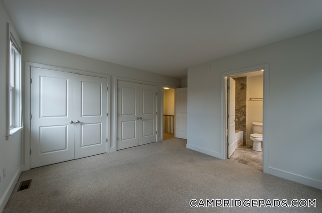 Building Photo - 110 Second St.