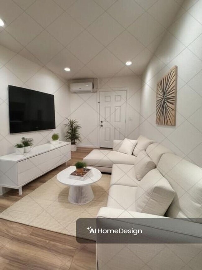 Building Photo - 8637 S Hoover St