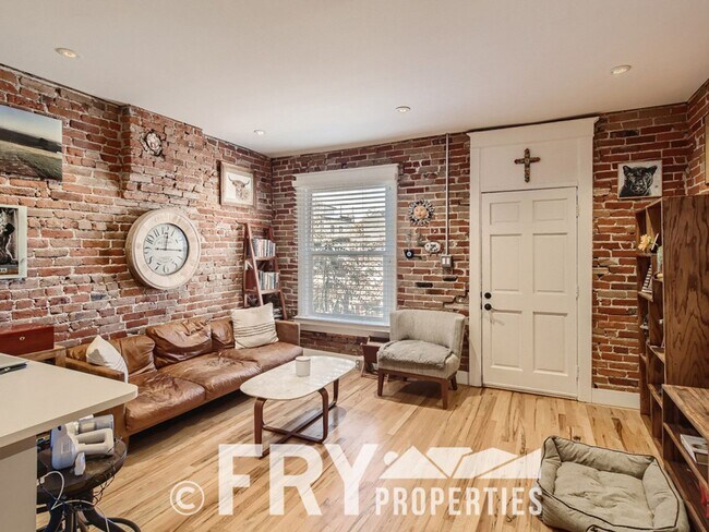 Foto del edificio - Remodeled 1 Bedroom in Cole