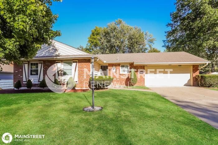 Primary Photo - 10731 BEACON AVE, KANSAS CITY, MO 64134