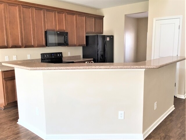 Building Photo - 503 Brick Barn Ln