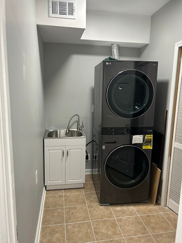 4438 Grove Lake Ct Unit Luxury Apartment, Loganville, GA 30052