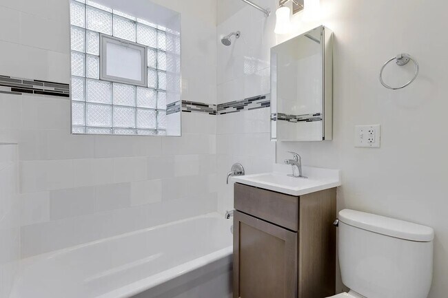 Foto del edificio - 6041 S Saint Lawrence Ave