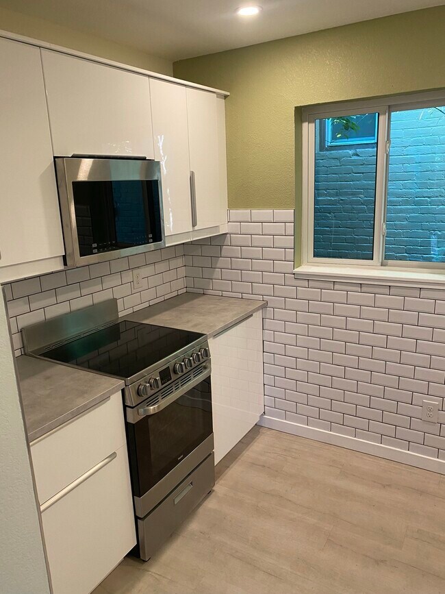 Building Photo - 3542 Alcott St