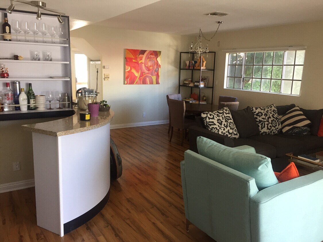14926 Moorpark St, Sherman Oaks, CA 91403 Townhome Rentals in Sherman