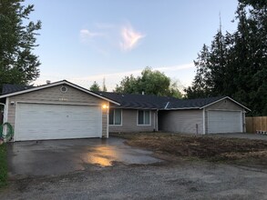 Building Photo - 9806 10th Ave E