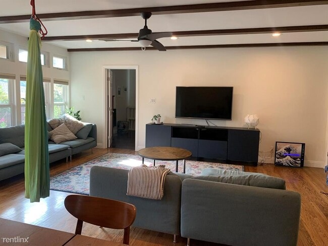 Building Photo - 3 br, 2 bath House - 310 Knight Way