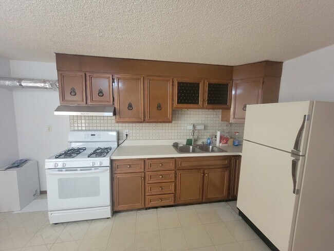 Foto del edificio - 309 W 24th Pl