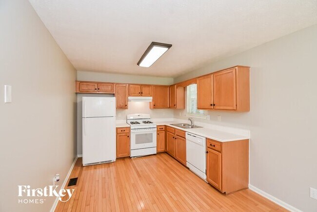 Building Photo - 414 Princeton Dr