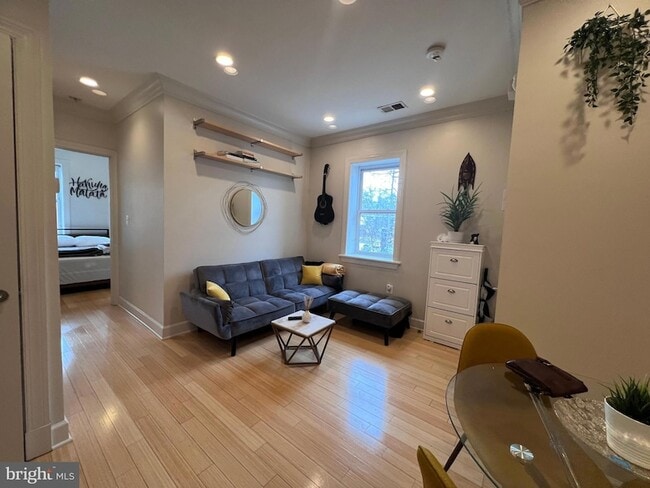 Building Photo - 6 Rhode Island Avenue NW Unit 6