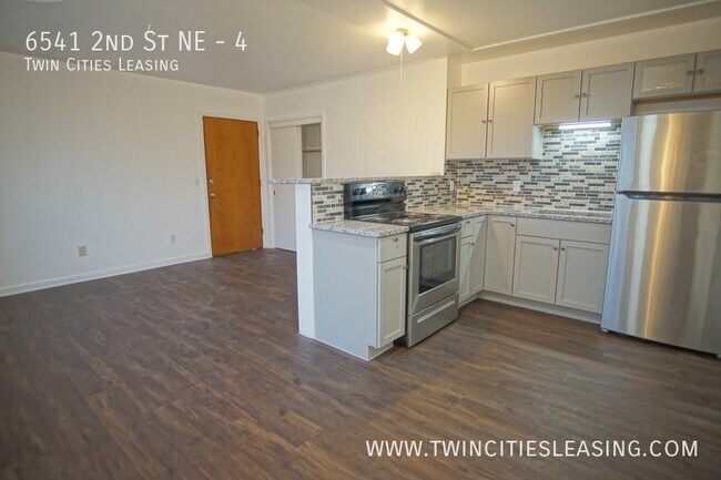 UPDATED! 2 Bed 1 Bath with Granite Counte... - UPDATED!  2 Bed 1 Bath with Granite Counte...